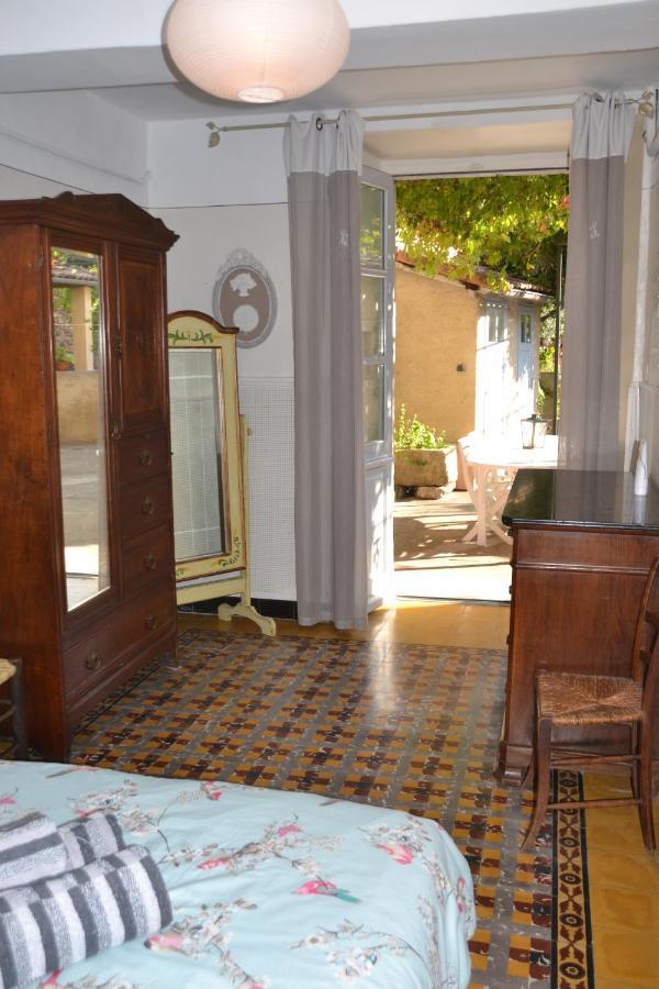 St Jean Du Gard : Spacious Apartment With Use Of Pool Saint-Jean-du-Gard Extérieur photo