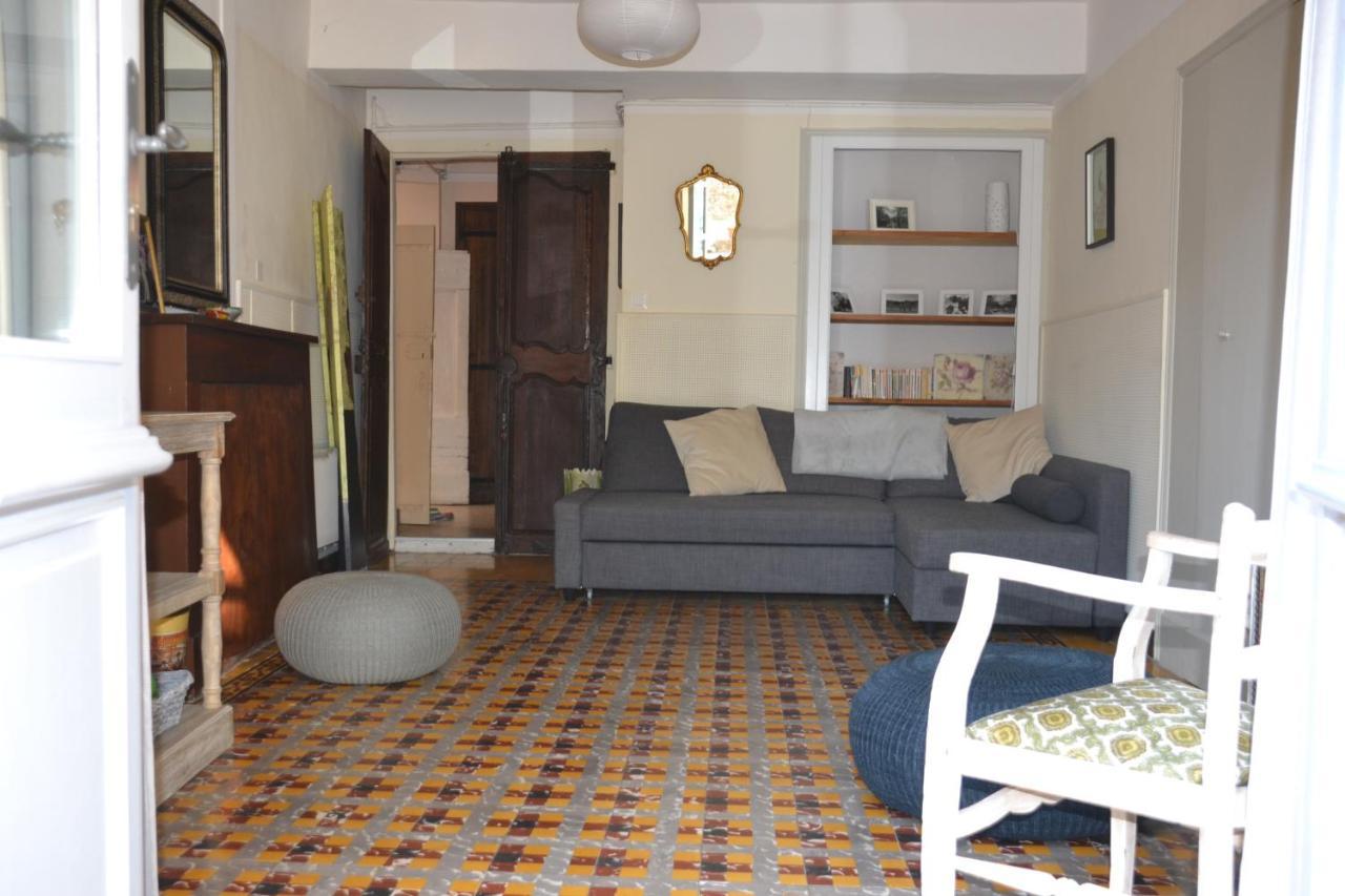 St Jean Du Gard : Spacious Apartment With Use Of Pool Saint-Jean-du-Gard Extérieur photo