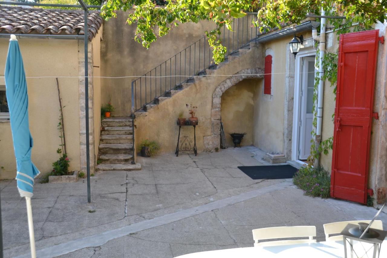 St Jean Du Gard : Spacious Apartment With Use Of Pool Saint-Jean-du-Gard Extérieur photo