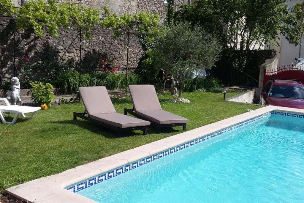 St Jean Du Gard : Spacious Apartment With Use Of Pool Saint-Jean-du-Gard Extérieur photo