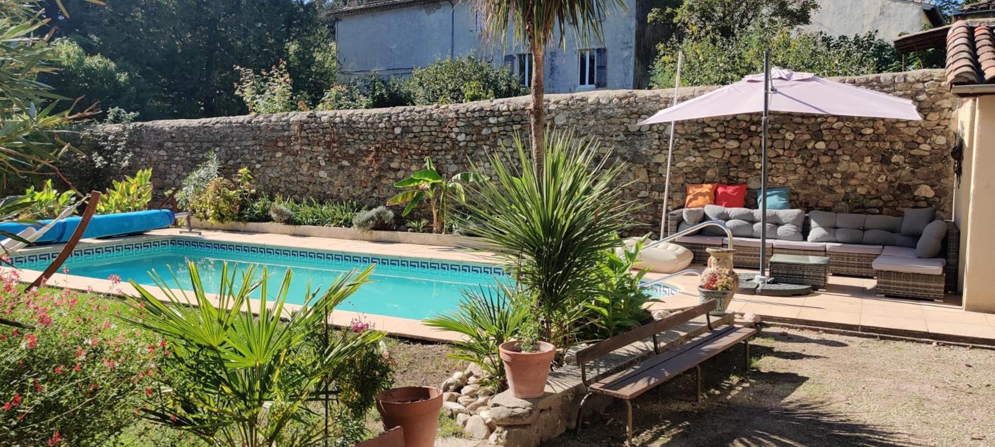 St Jean Du Gard : Spacious Apartment With Use Of Pool Saint-Jean-du-Gard Extérieur photo